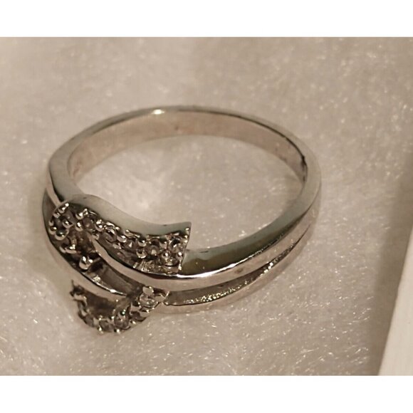 Sterling Silver 925 Women's Size 6 Ring Heart design with Cubic Zirconia  NEW - Picture 2 of 10